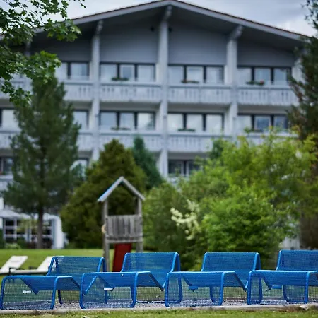 Bannwaldsee Hotel 4*