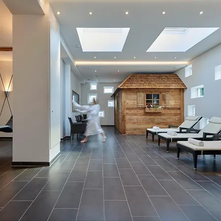 Hotell Bannwaldsee 4*